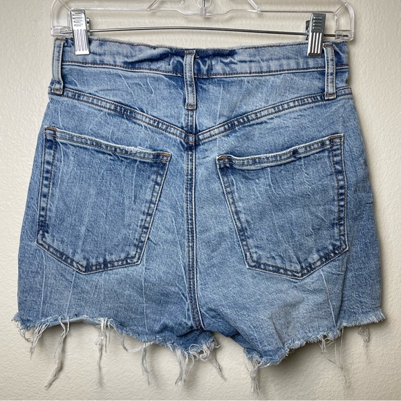 Silver Jeans Highly Desirable High Rise Short - Picture 4 of 7